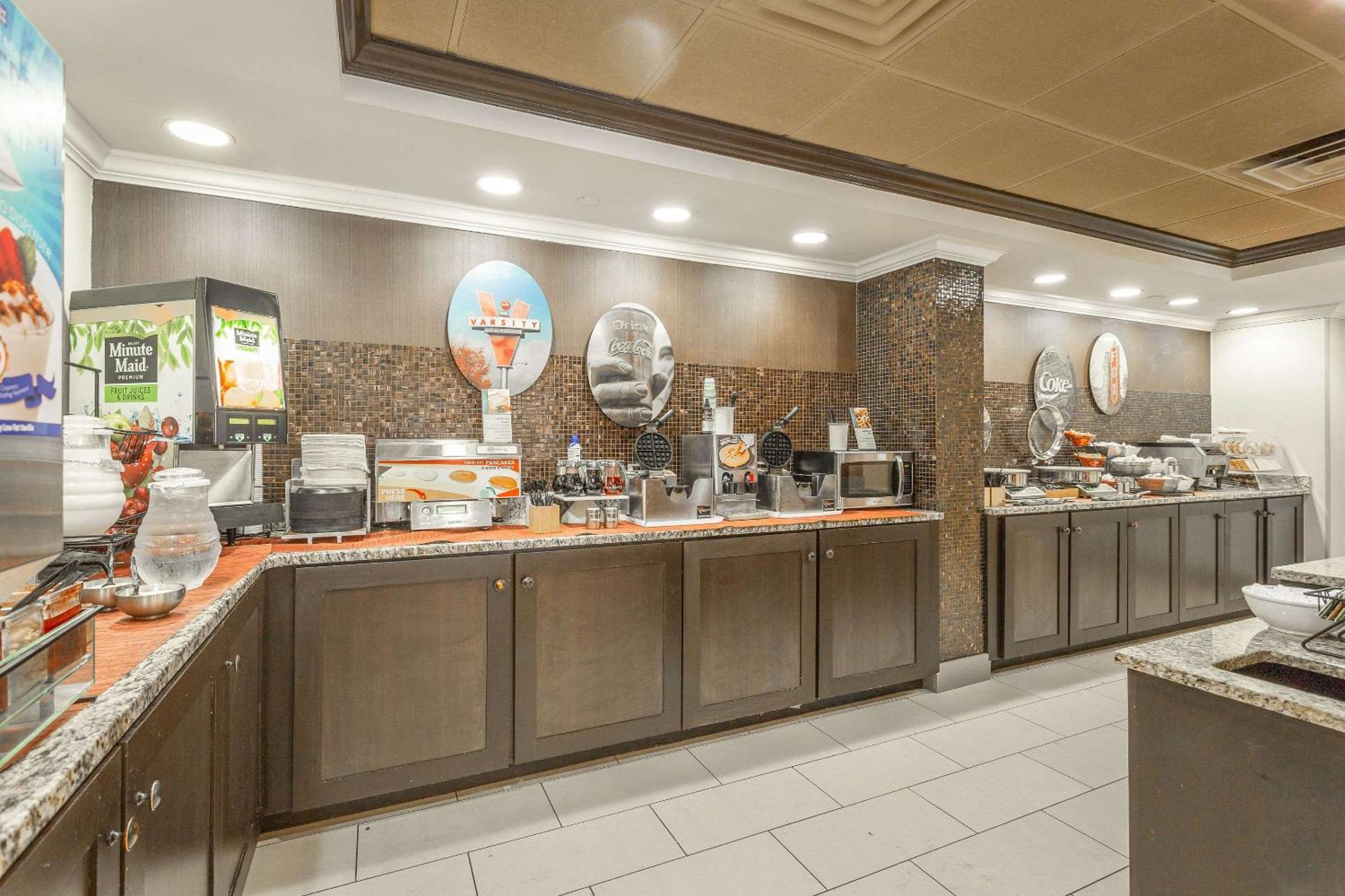 Inn At The Peachtrees, Ascend Hotel Collection Atlanta Ngoại thất bức ảnh